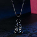 COLLIER FITNESS - GANT DE BOXE PRO - Vignette | LE BOX DU FITNESS®